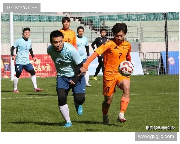 梅州客家迎强敌鏖战绿茵赛场誓夺关键三分再掀中超激情风暴